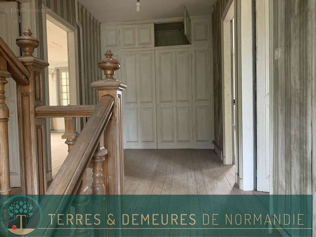 Maison à SAINT-PIERRE-SUR-DIVES