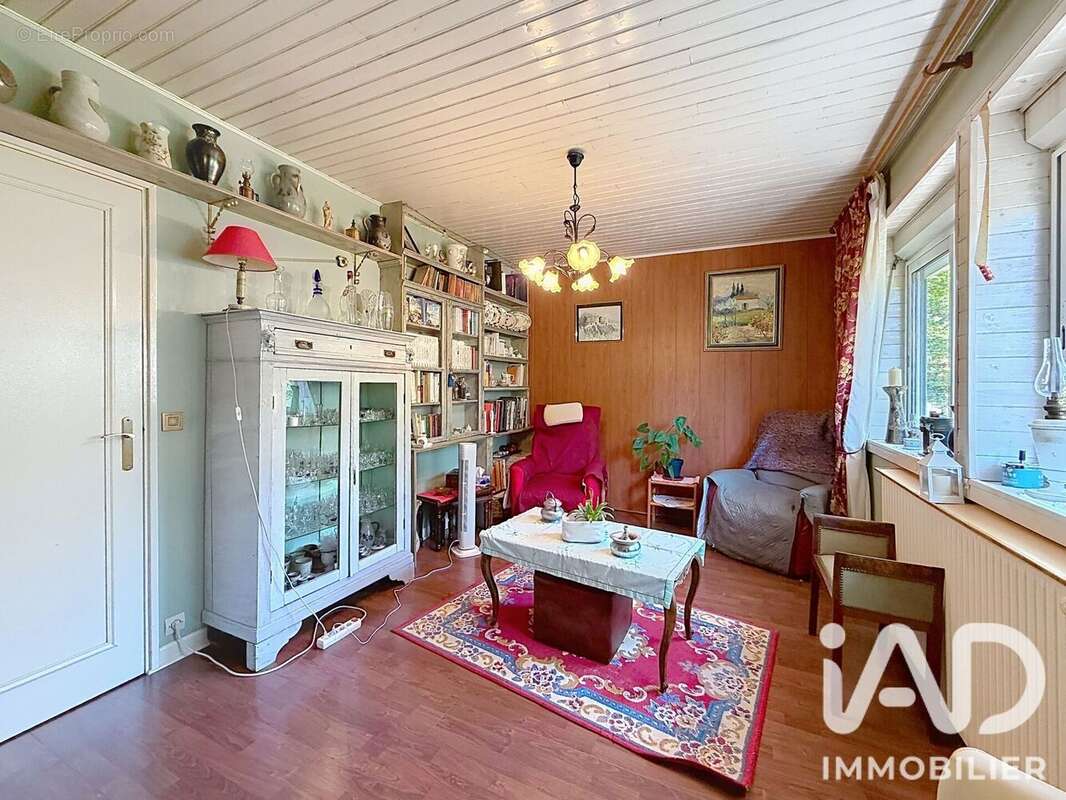 Maison 126 m² à Bussac-Foret  - photo 6