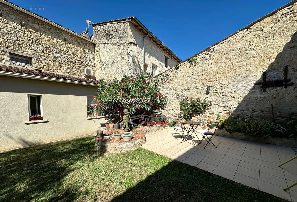 Charmante propriété de village rénovée de 7 chambres avec potentiel de revenus - photo 2