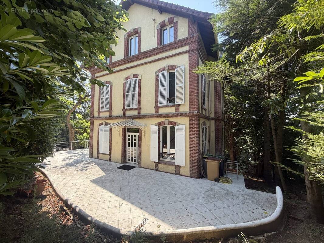 Maison à MONTMORENCY