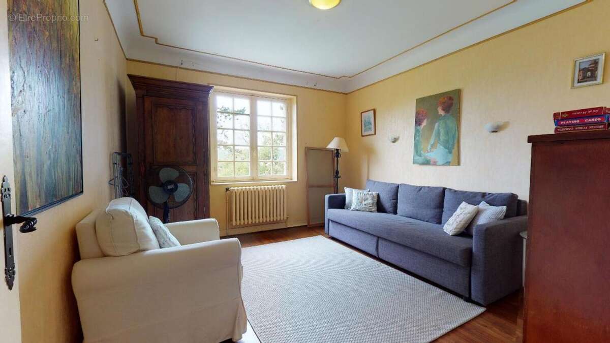 Pièce RDC - Maison à BEYNAC-ET-CAZENAC