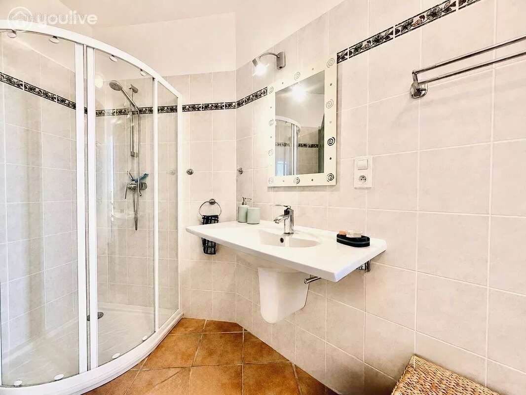 Villa T5 avec sa vue mer et son jardin arboré - photo 10