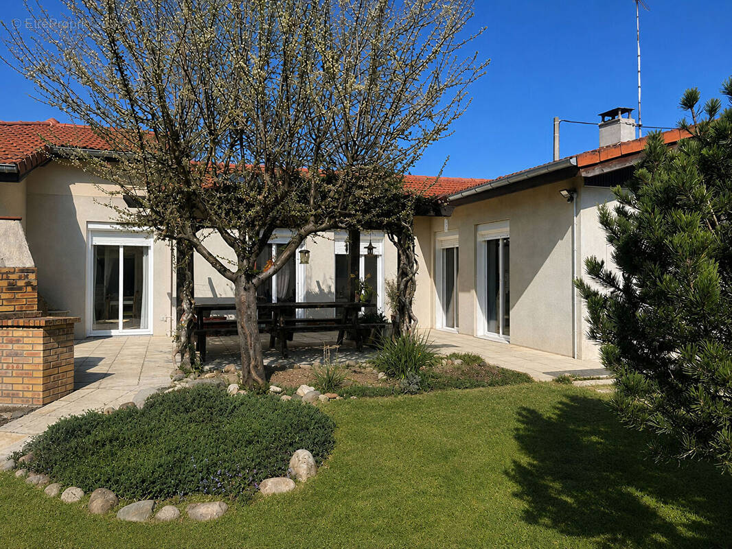 Maison à CIVENS