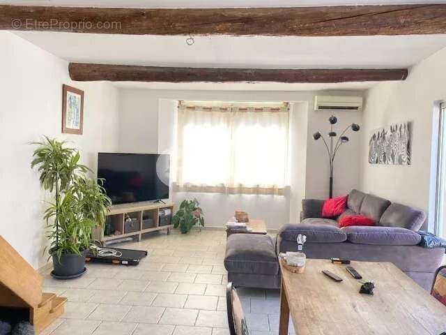 Maison à MORIERES-LES-AVIGNON