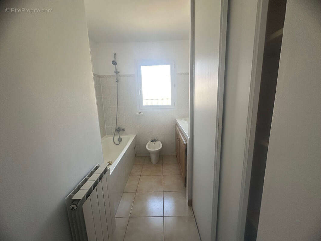 Maison à SAINT-MARTIN-DE-CRAU