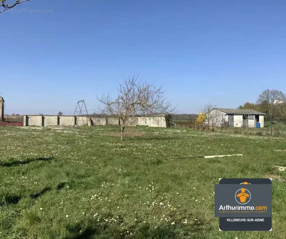 Maison à NEUFCHATEL-SUR-AISNE