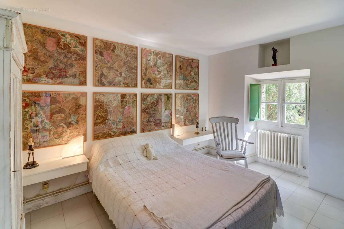 Maison à BAGNOLS-EN-FORET