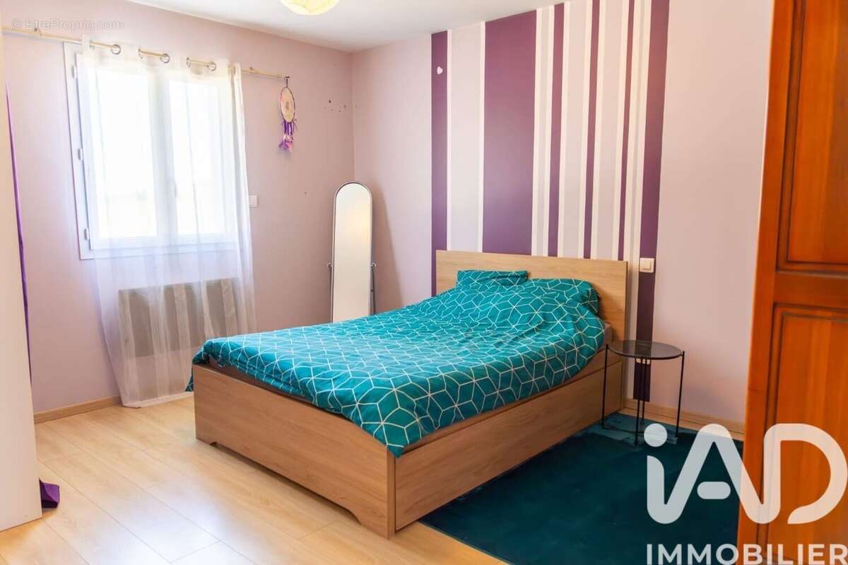 Maison 130 m² à Goudourville  - photo 7