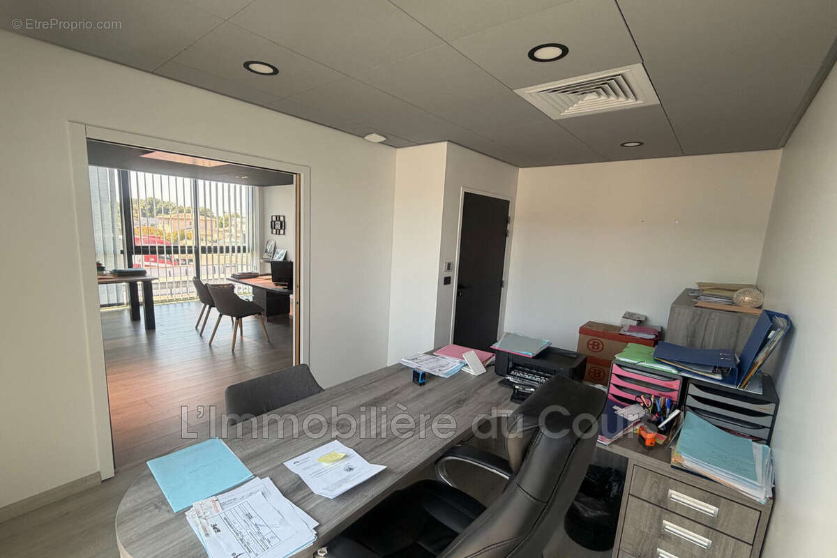 Appartement 700 m² à Chateauneuf-Les-Martigues  - photo 7
