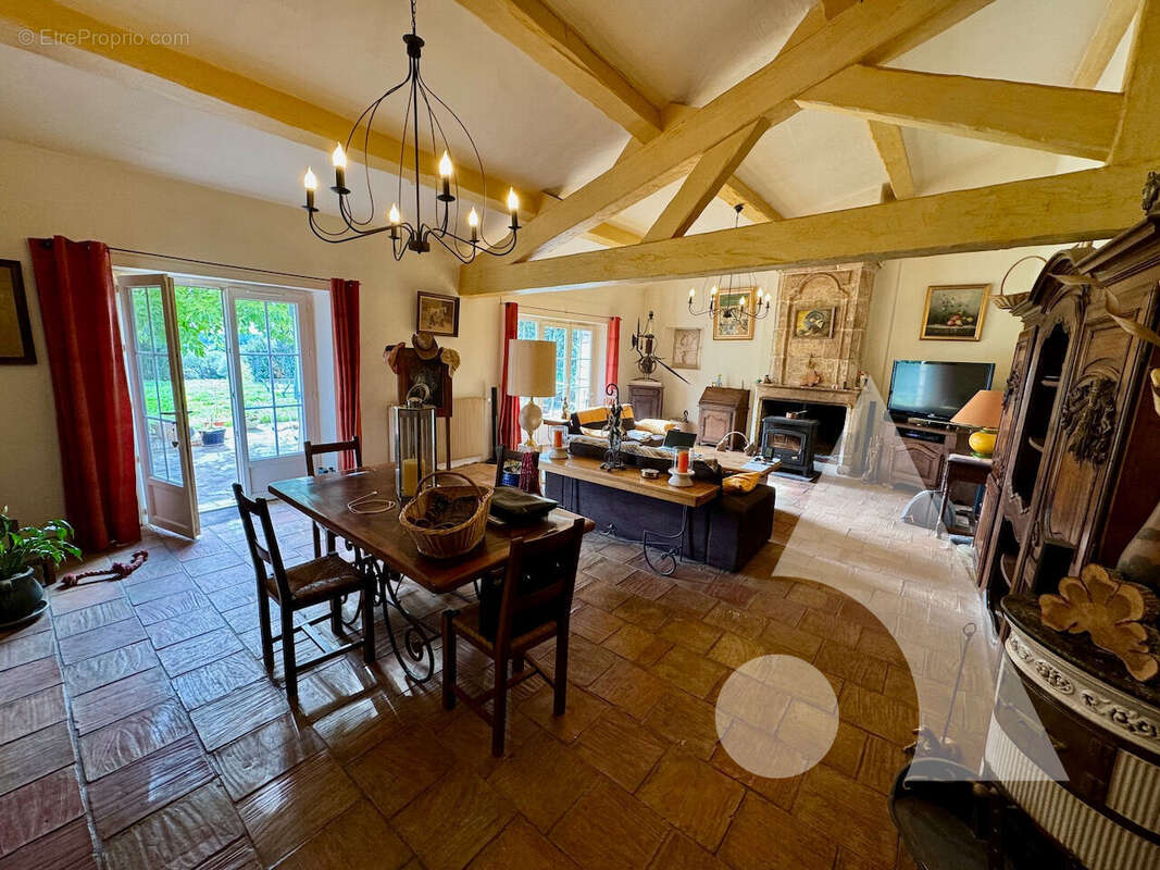 Maison à MOISSAC-BELLEVUE