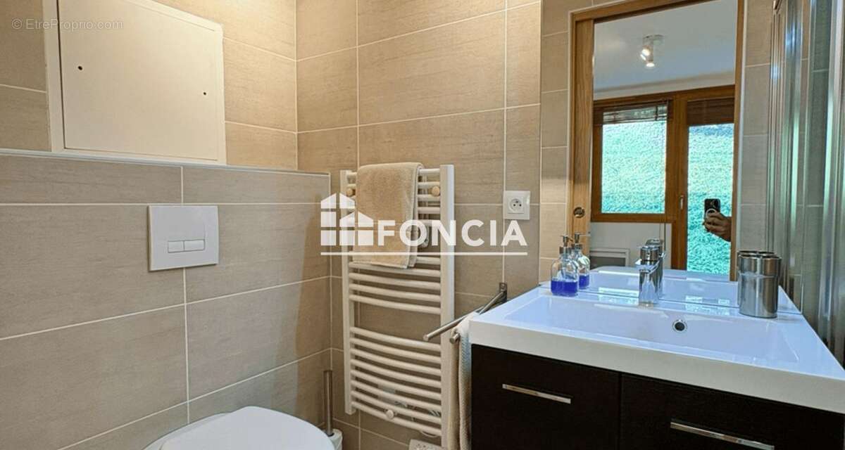 Appartement à LES ALLUES