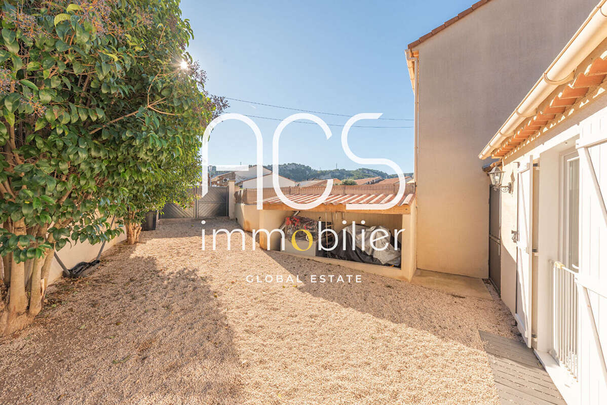 Maison à CHATEAUNEUF-LES-MARTIGUES