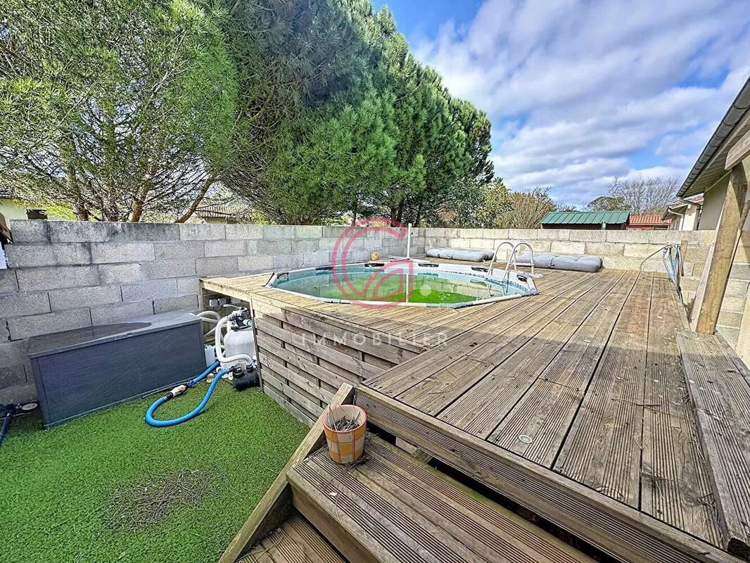 Maison à PARENTIS-EN-BORN