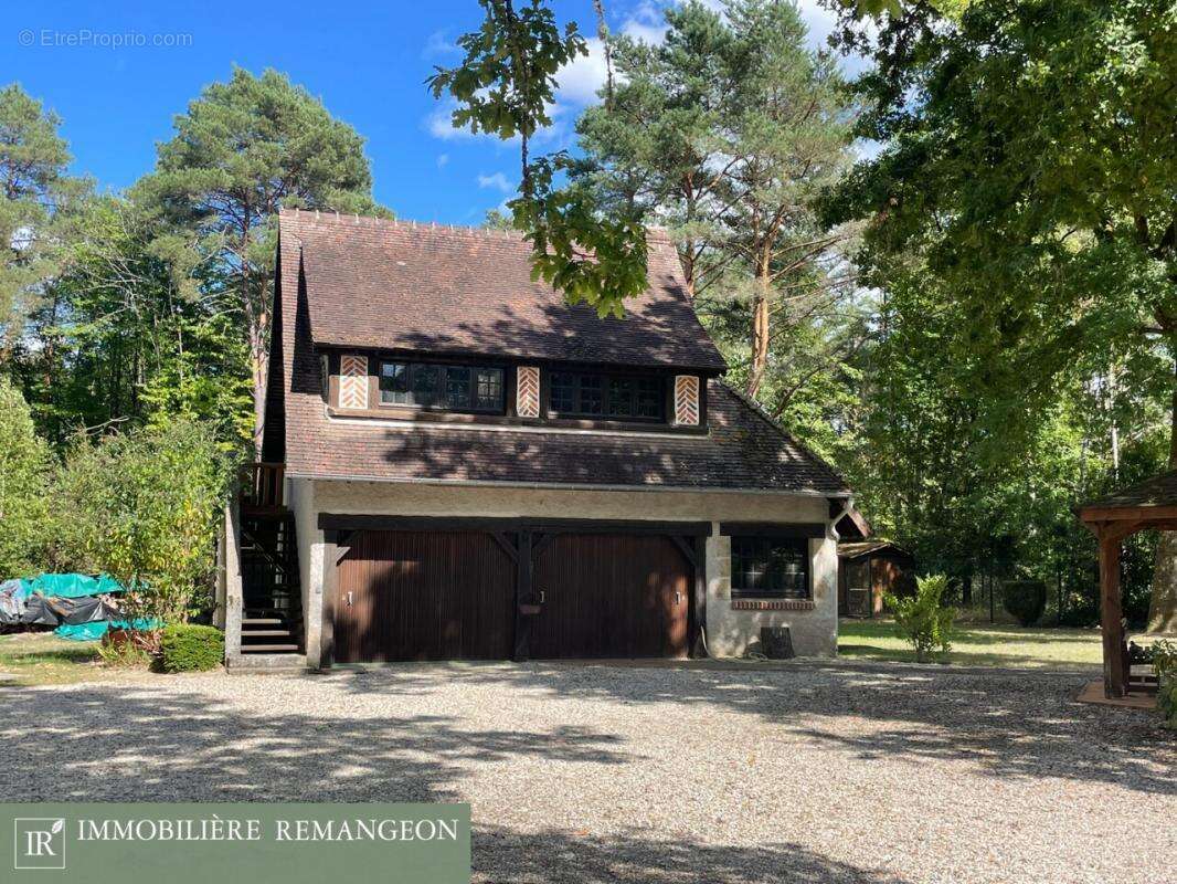 Maison à NEUVY-SUR-BARANGEON