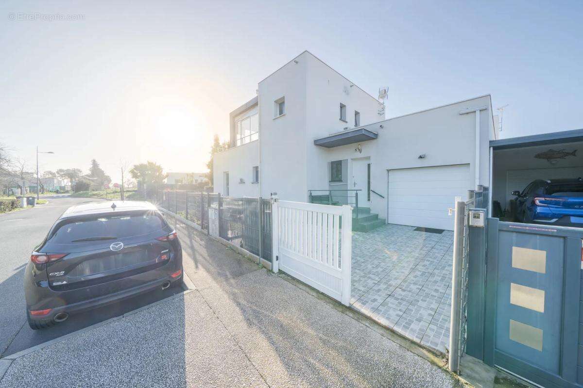 Maison moderne 4 pièces avec piscine à Agde - photo 2