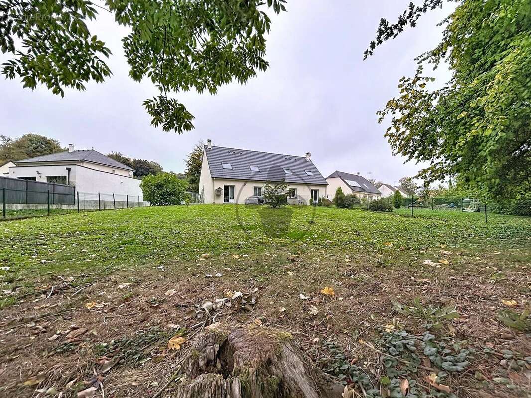 Maison à HOMBLIERES