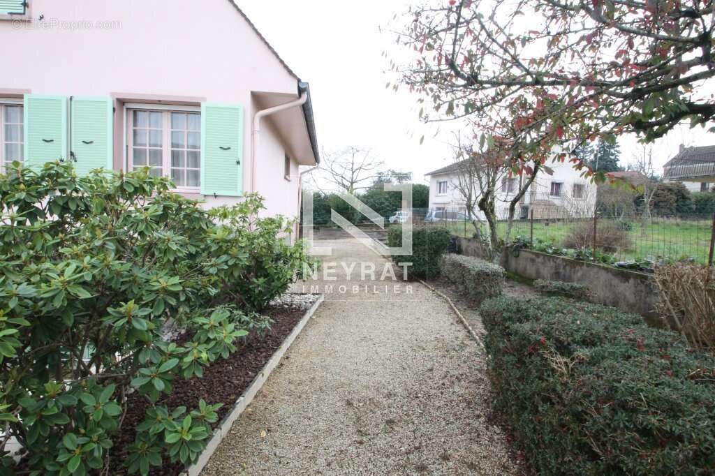 Maison à LA CHAPELLE-NAUDE