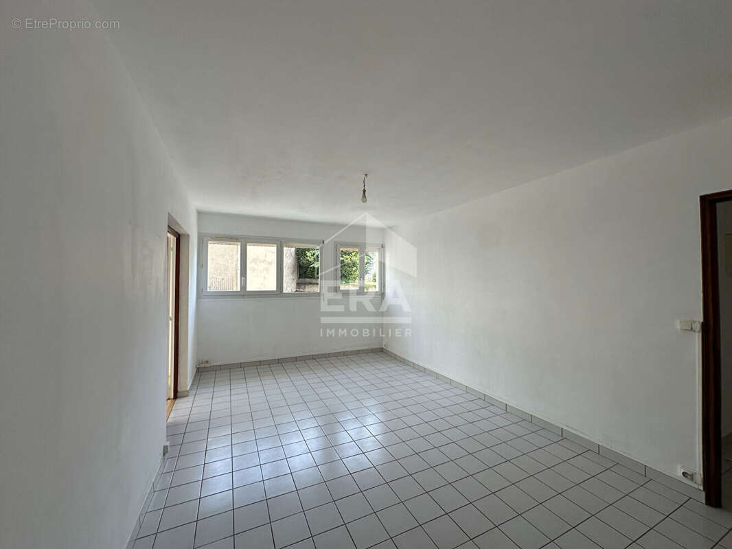 Appartement 74m² à châteauroux - photo 2