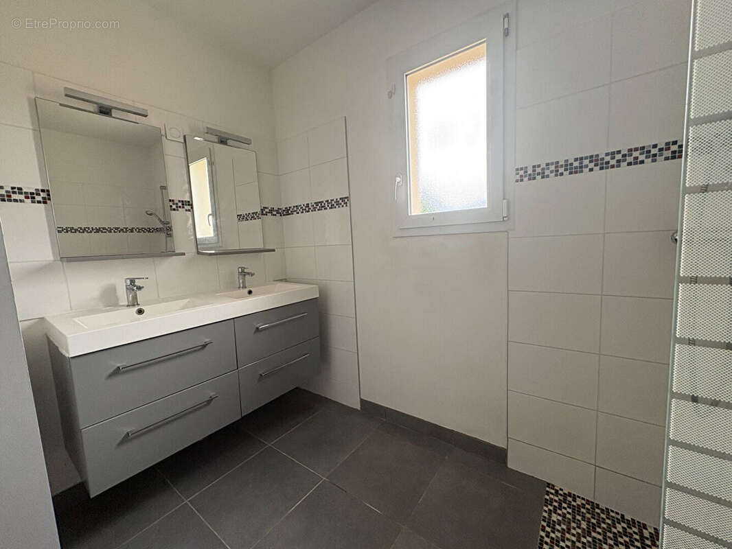Maison Pompignac 4 pièce(s) 100 m2 / 792 m² de terrain - photo 6