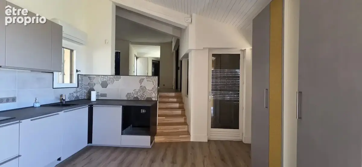 Spéracèdes : Villa avec vue mer panoramique et permis de construire accordé pour une extension d'exception - photo 6