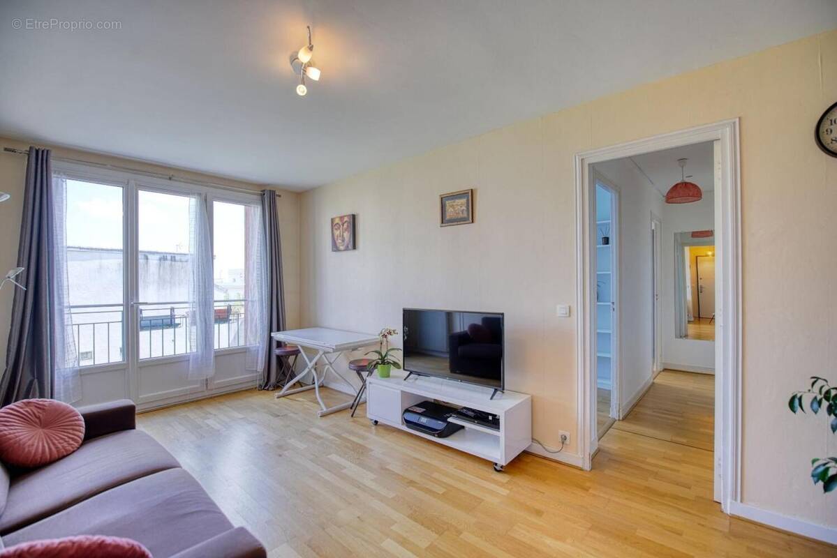 Photo 1 - Appartement à LE PLESSIS-ROBINSON
