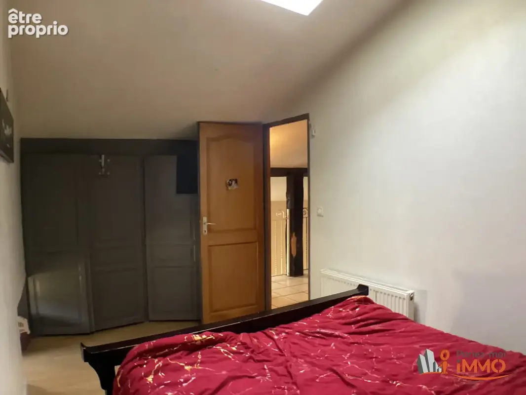 Maison 6 pièces 175 m² à vendre à Estivareilles (42380) - photo 9