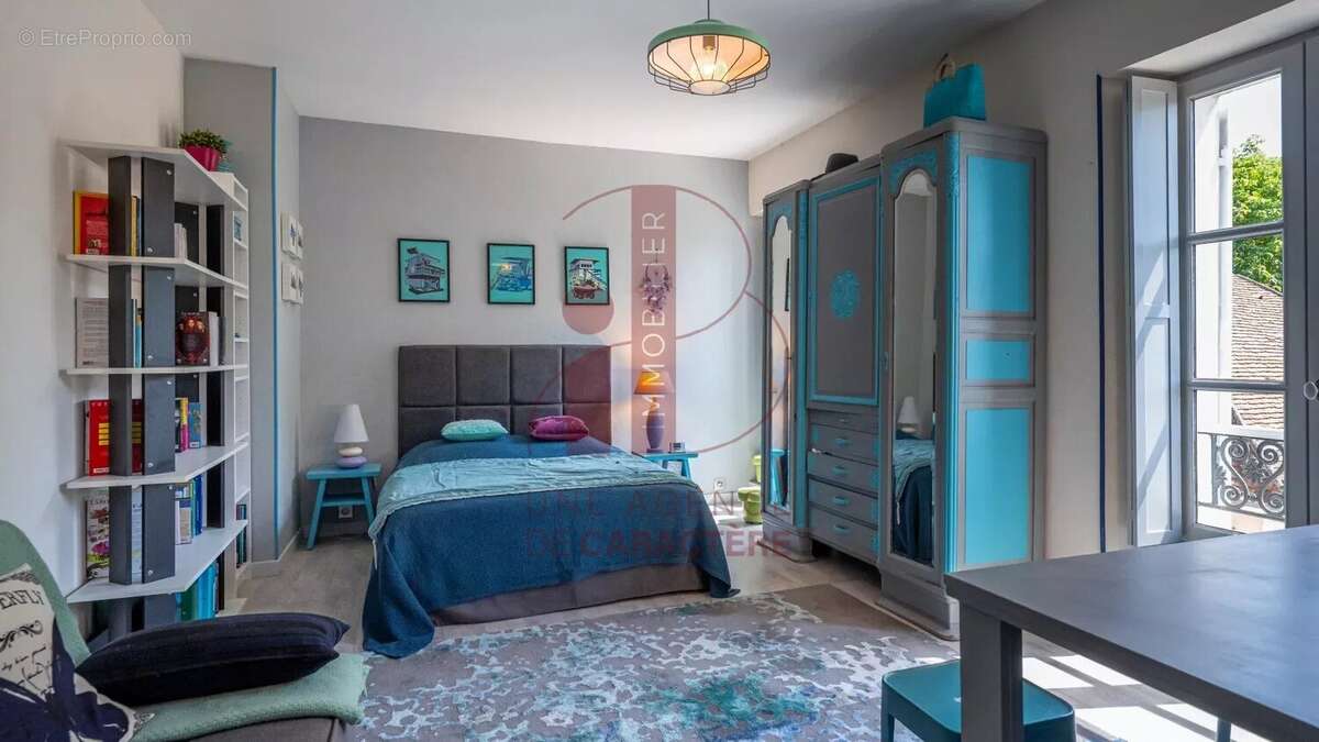 Maison à FONTAINEBLEAU