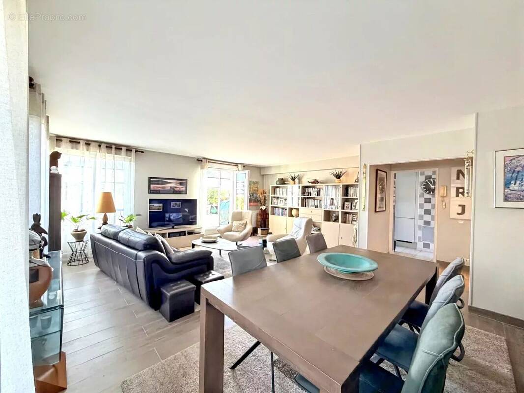 Appartement à SERRIS