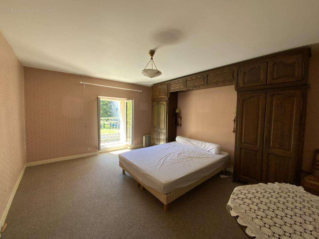 Maison à GENOUILLAC