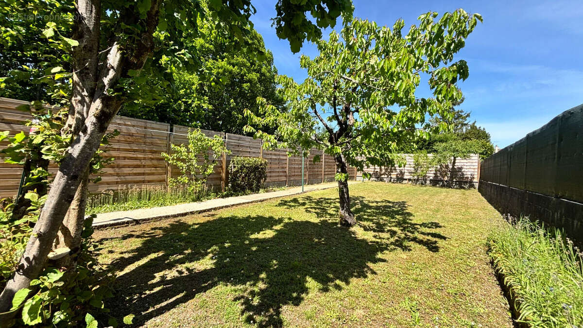 Maison Niort 4 pièces 98 m2 avec garage et dépendance. - photo 11