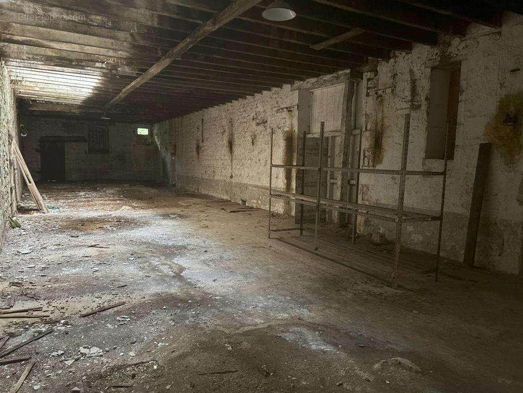 Appartement à PORT-D&#039;ENVAUX