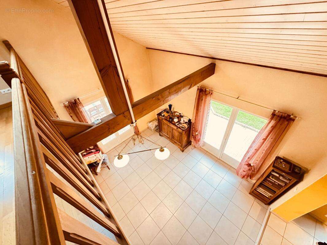 Maison à REGNY