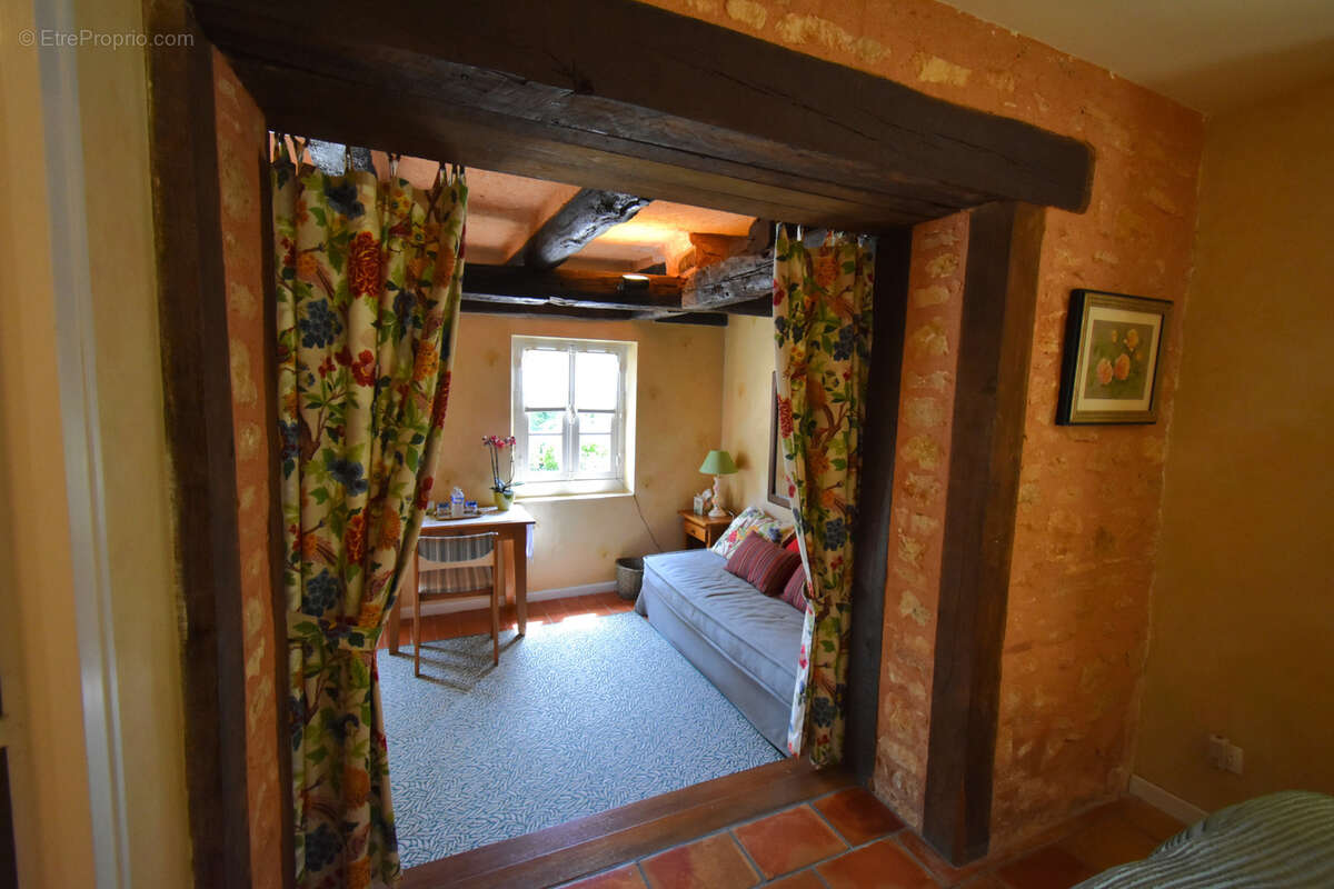 Maison à PUY-L&#039;EVEQUE