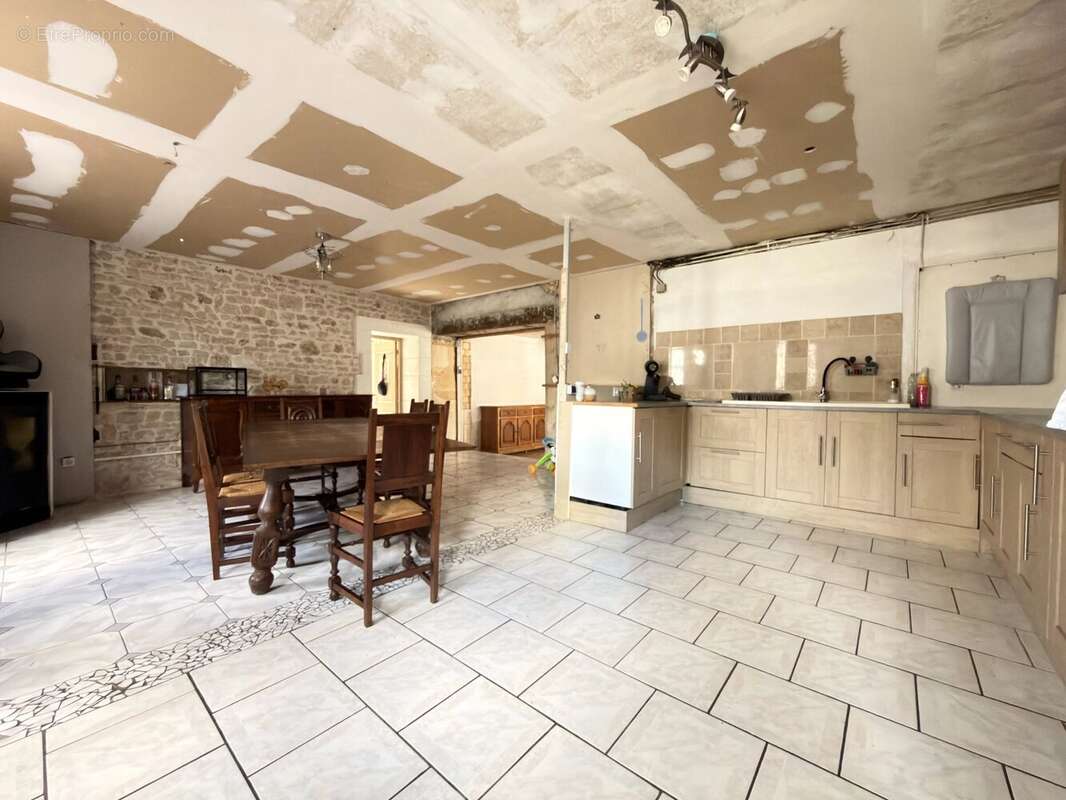 Maison à MONTJEAN