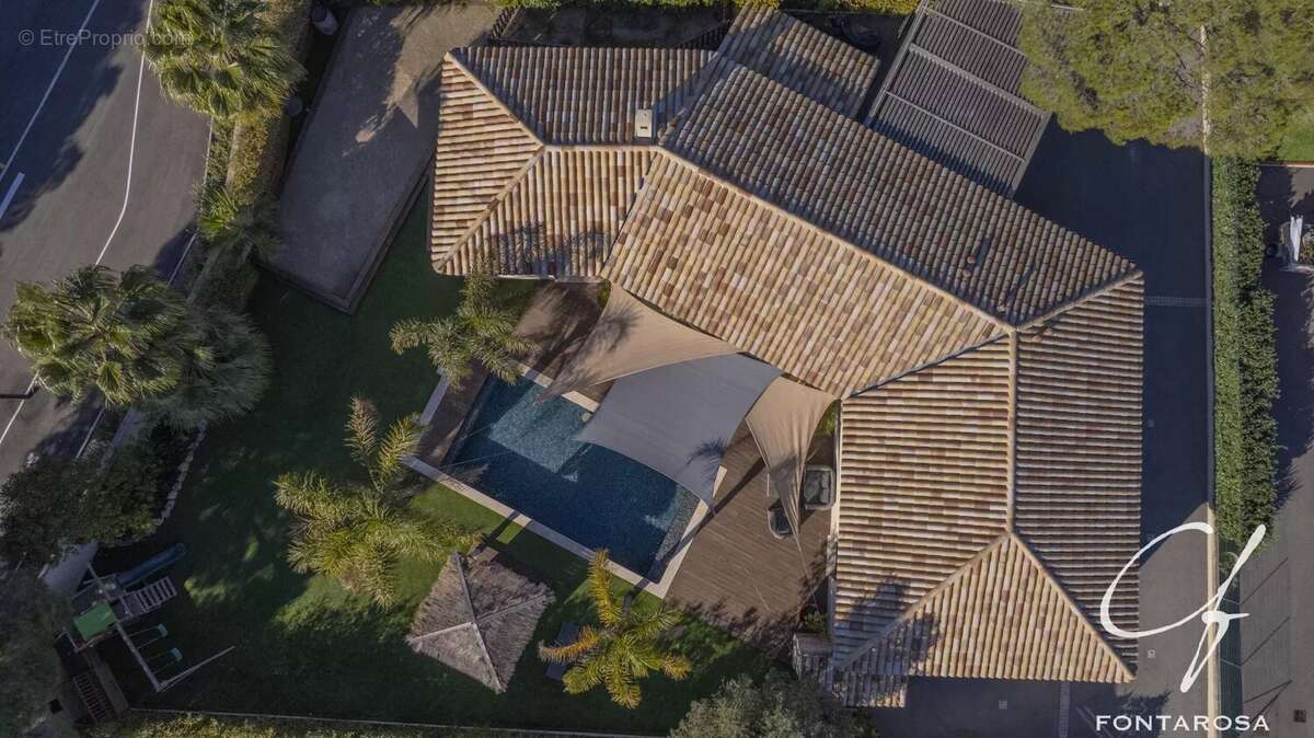 Maison à PUGET-SUR-ARGENS