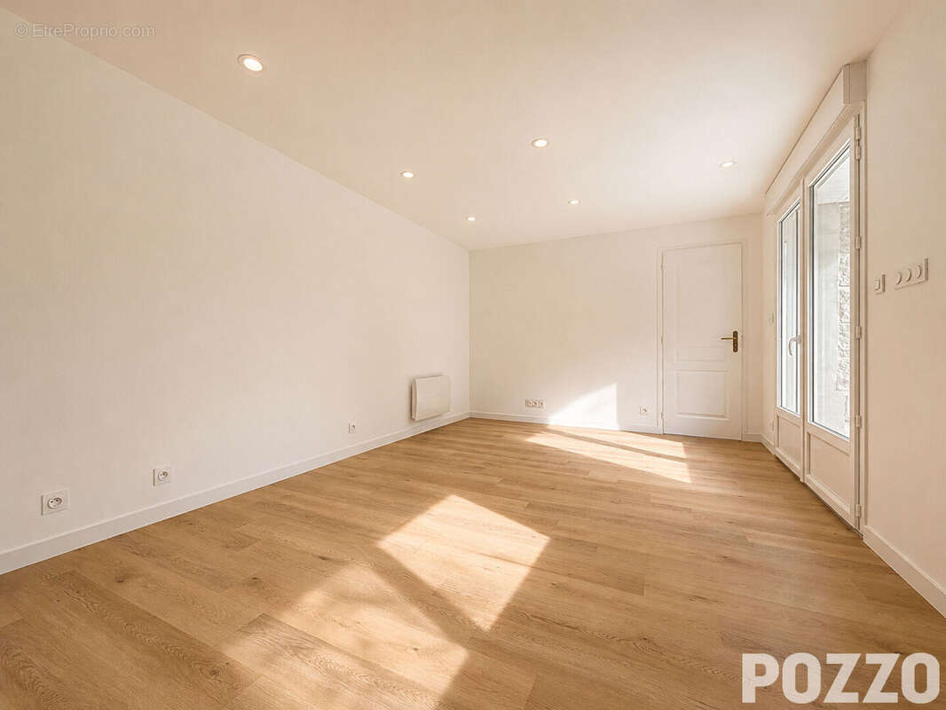 POZZO Immobilier vous propose un appartement 2 pièces avec un jardin  privatif de 300 m². - photo 3