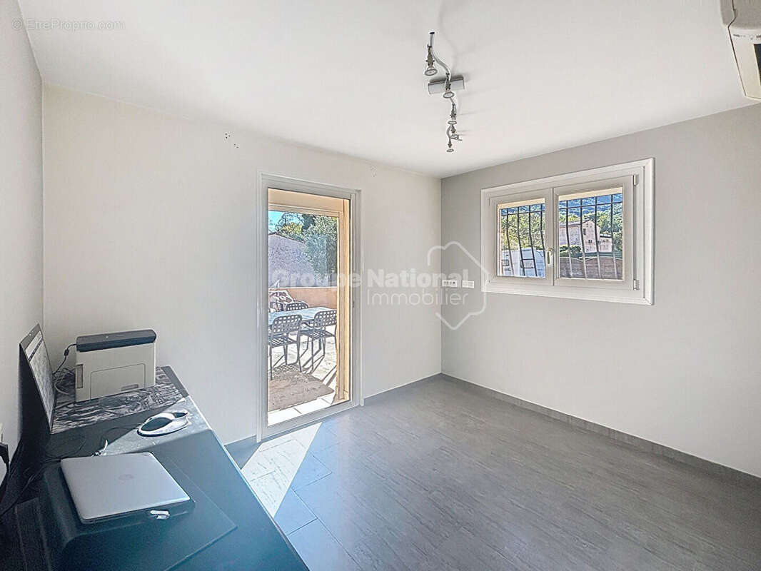 Appartement à PEGOMAS