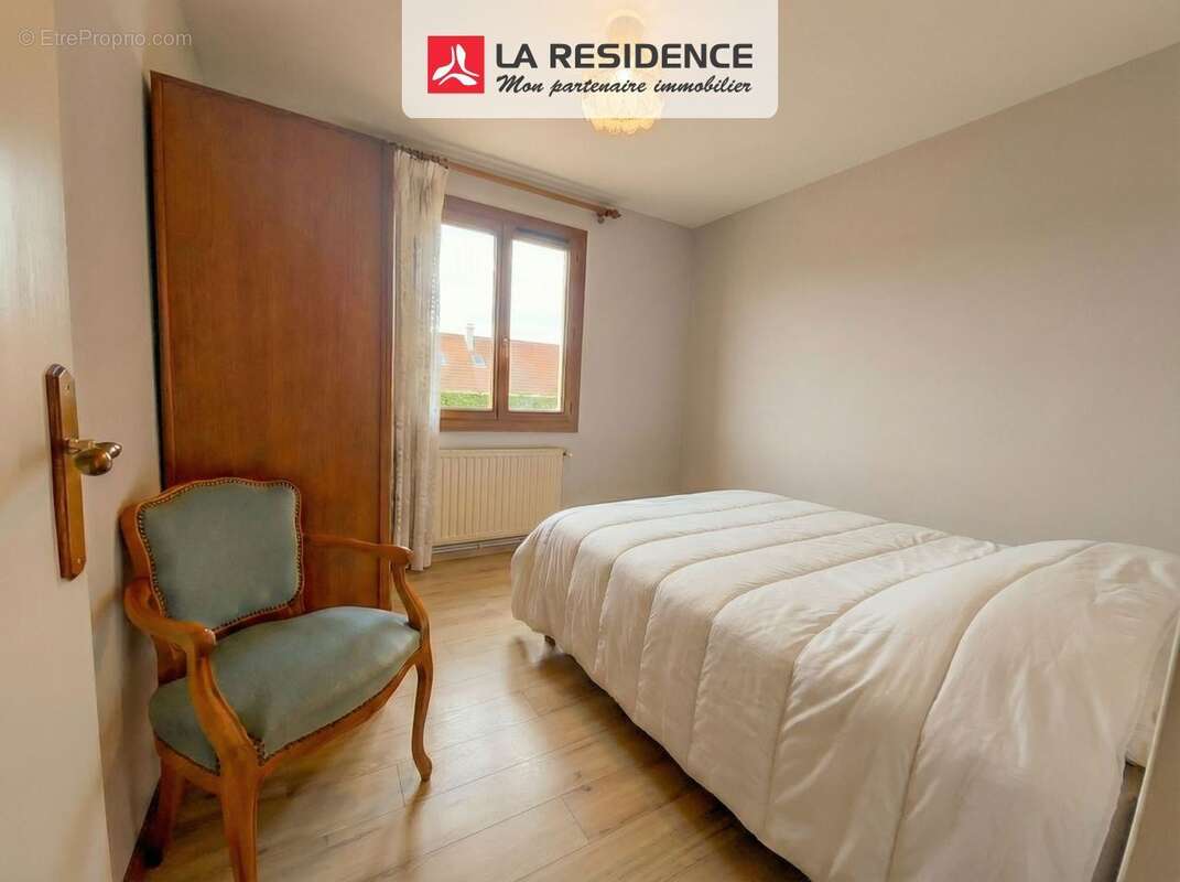 Maison 137 m² à Orgerus  - photo 8