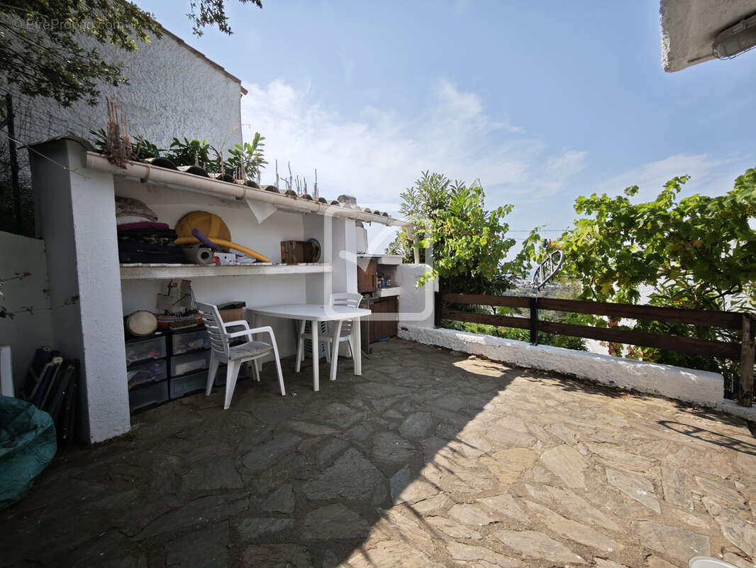 Maison à LAROQUE-DES-ALBERES