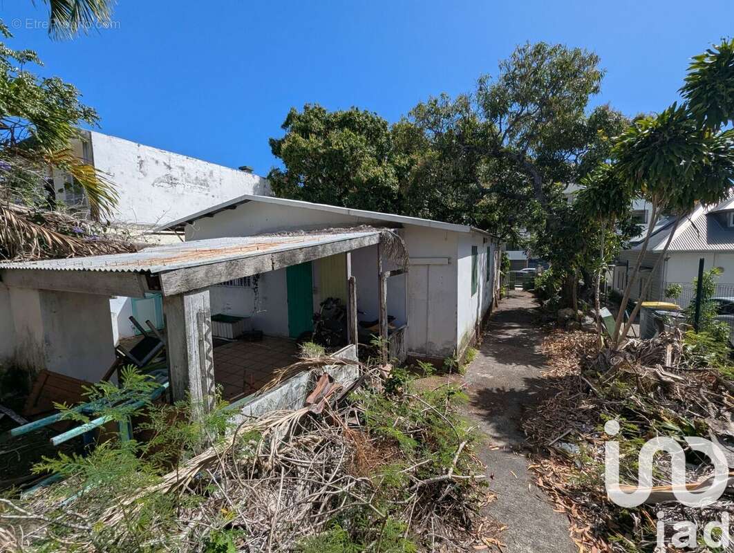 Photo 3 - Terrain à SAINT-DENIS