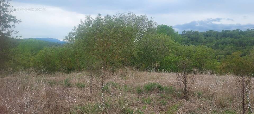 Terrain à MONTMEYAN