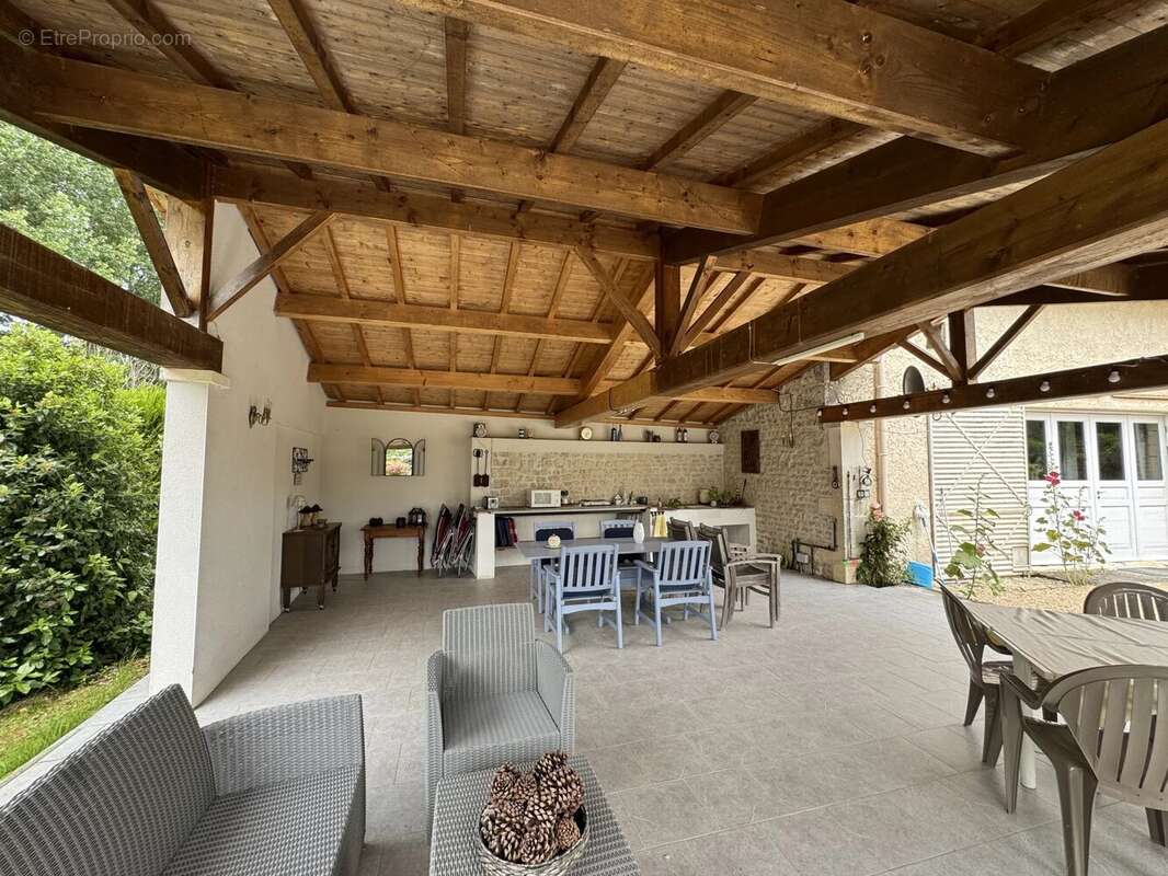 Maison à BEAUVAIS-SUR-MATHA