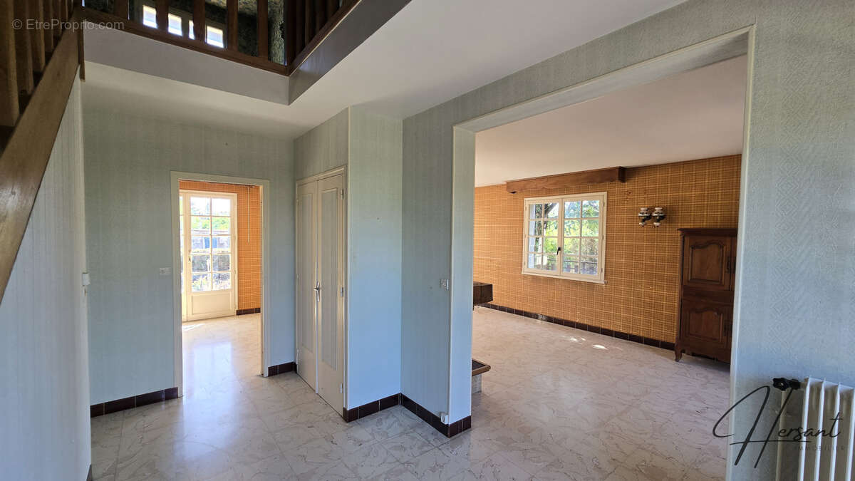 BEAUGENCY, Pavillon familial 4 chambres avec sous-sol total sur 1000 m2 de terrain - photo 9