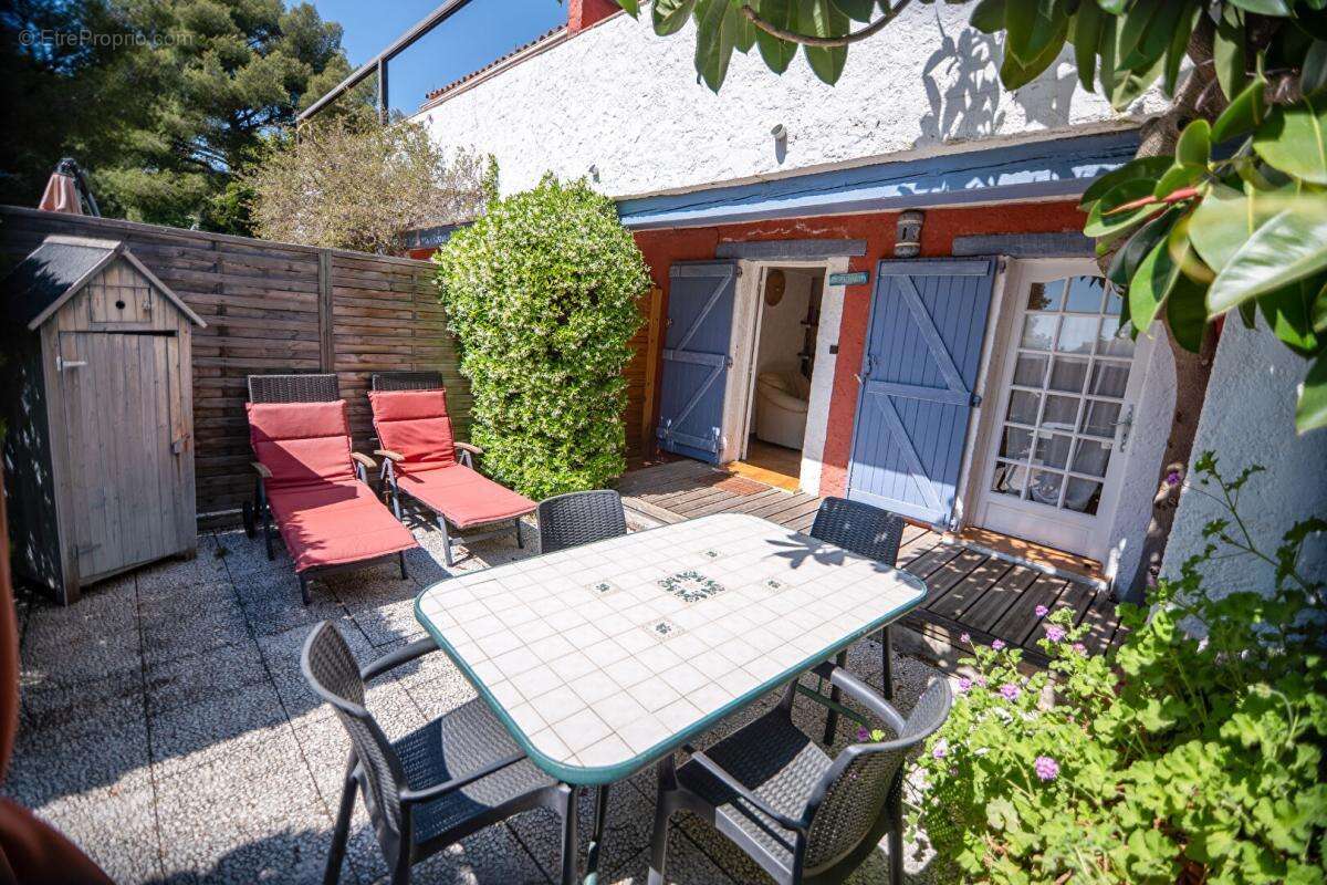 Maison à BORMES-LES-MIMOSAS