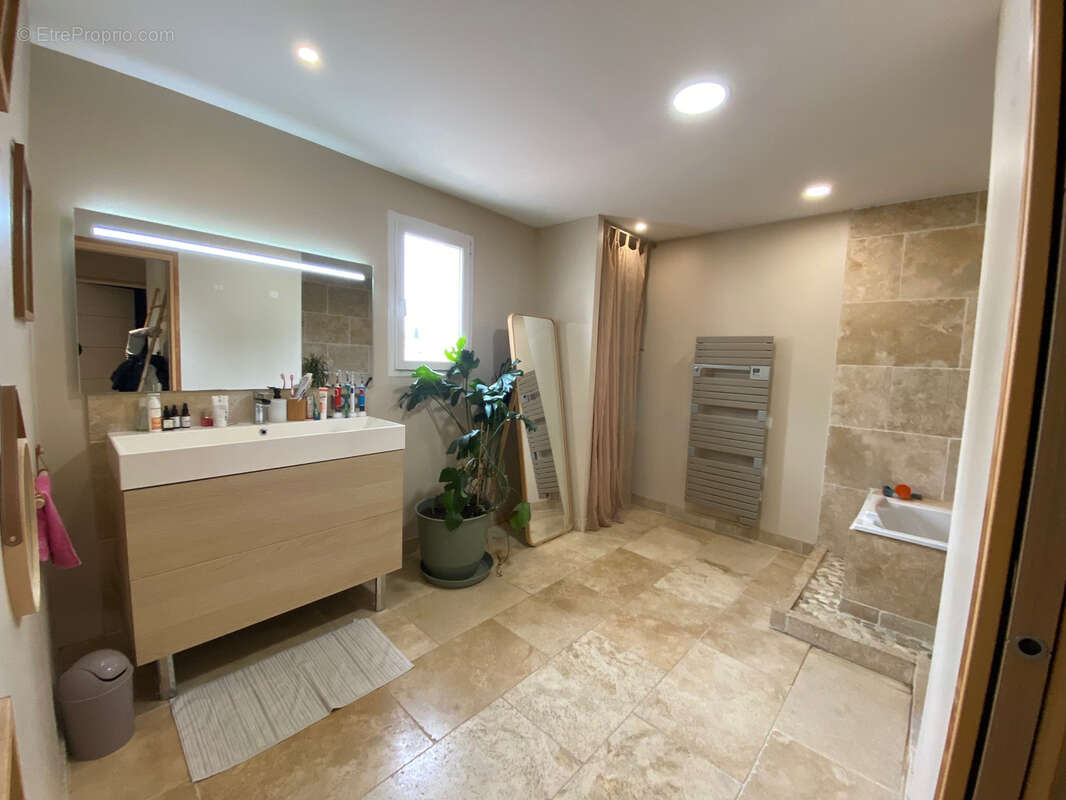 Maison à BEDARRIDES