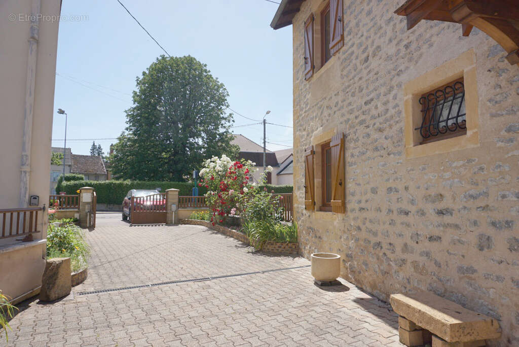 Maison à PARAY-LE-MONIAL