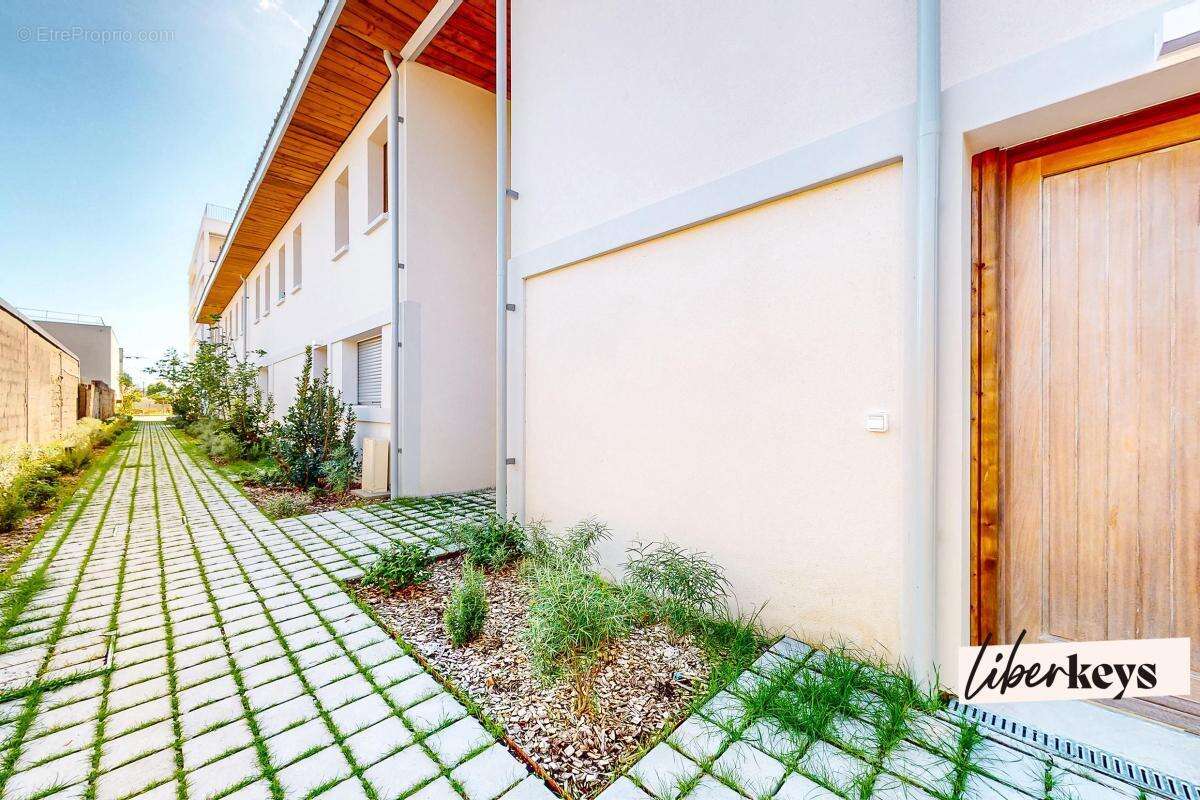 Maison à VILLENAVE-D'ORNON