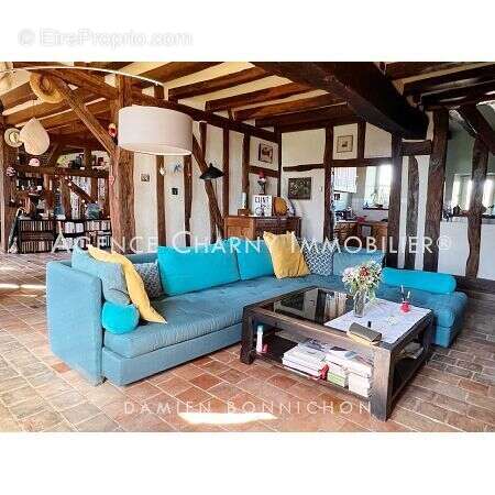 Maison à MONTCORBON