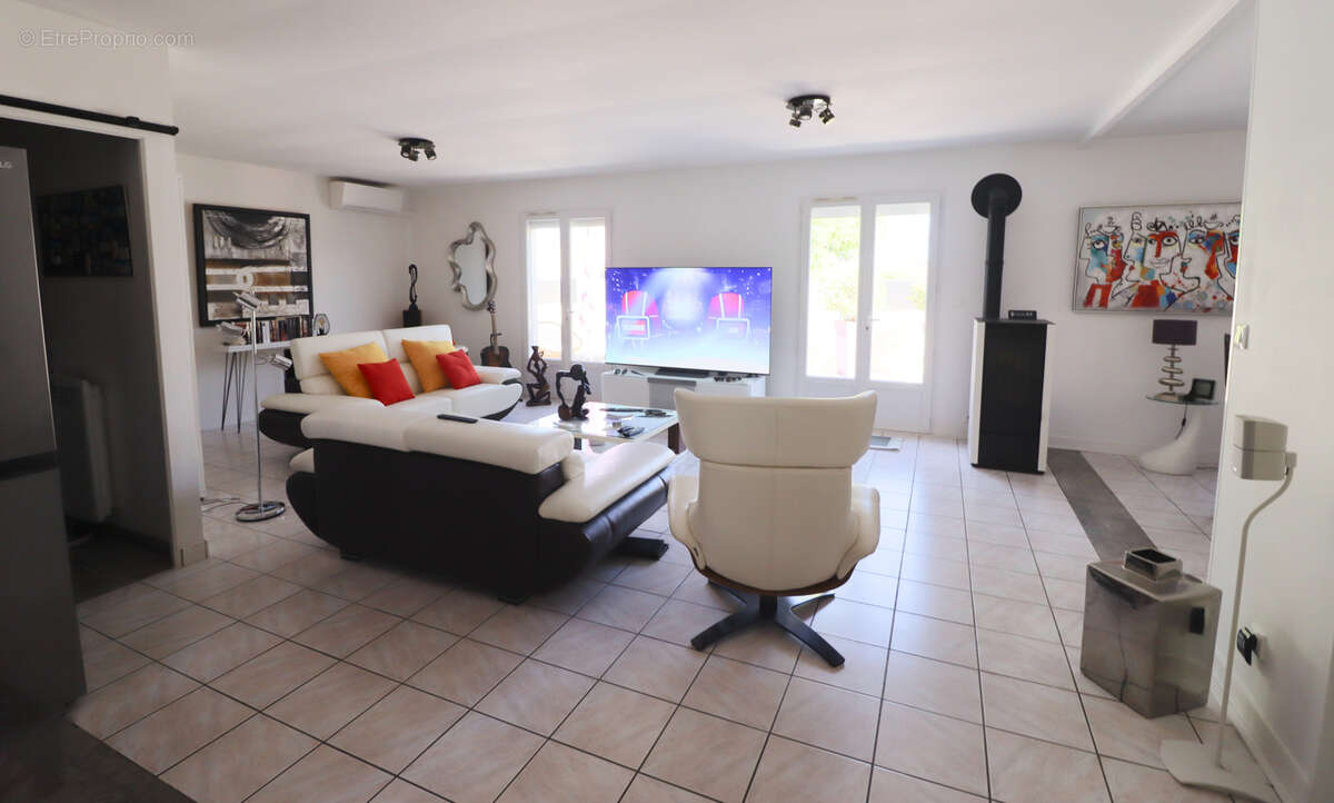 Maison à MESCHERS-SUR-GIRONDE