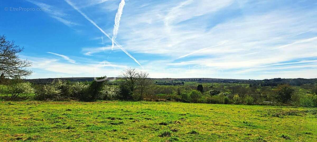 Terrain à BRENNILIS